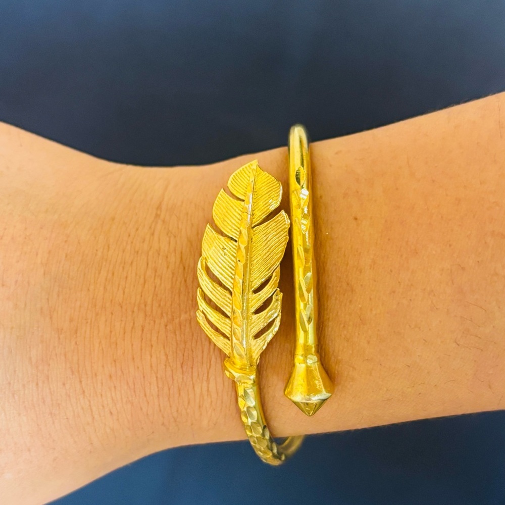 Gold Leaf Bracelet - Picture 7 of 7